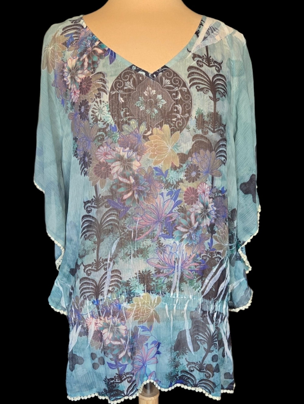 Sienna Rose Light Blue Floral V-Neck Tunic Top